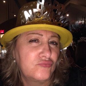 Meet your Posher, Luisa